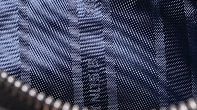 Men's Genuine Leather Shoulder Bag With Zipper