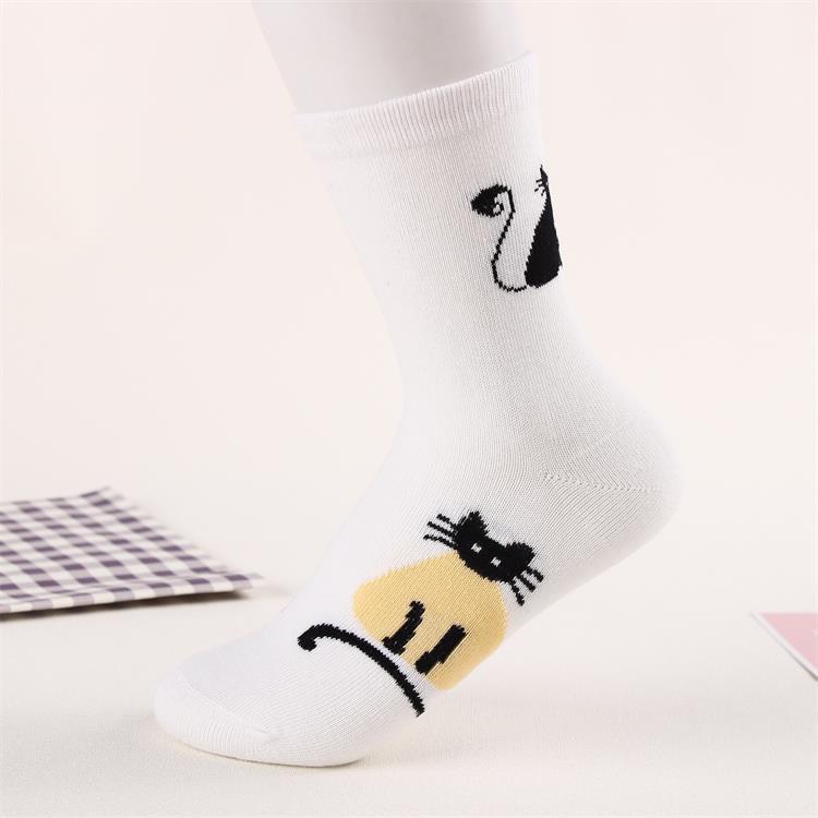Women's Casual Warm Cotton Socks With Print