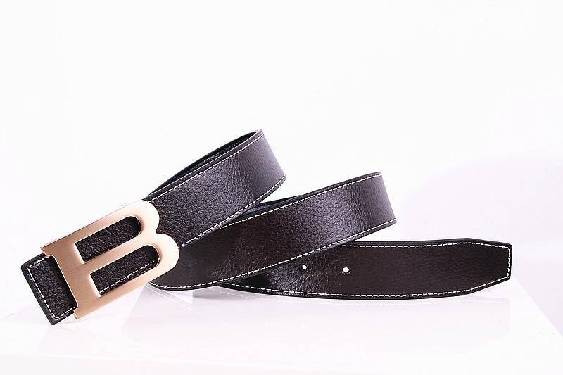 Women's Casual Leather Belt With B-Shaped Buckle