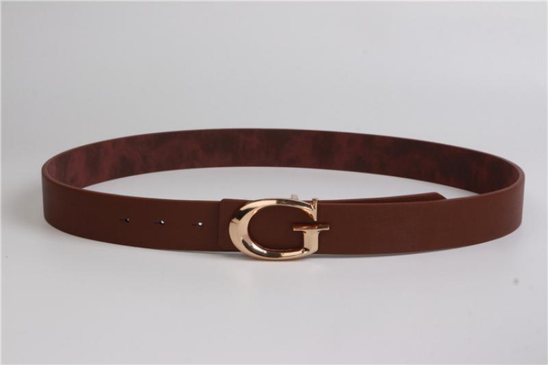 Women's Leather Belt With G-Shaped Buckle