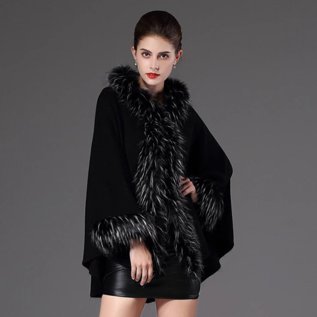 Women's Winter Casual V-Neck Poncho With Faux Fox Fur