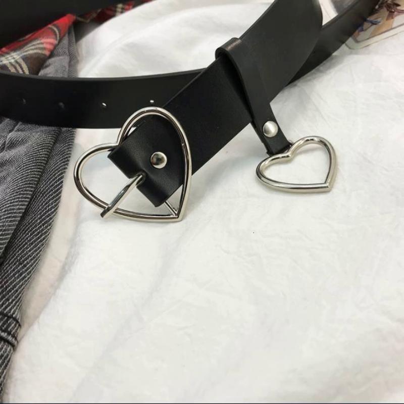 Women's Belt With Sweet Heart Shaped Buckle