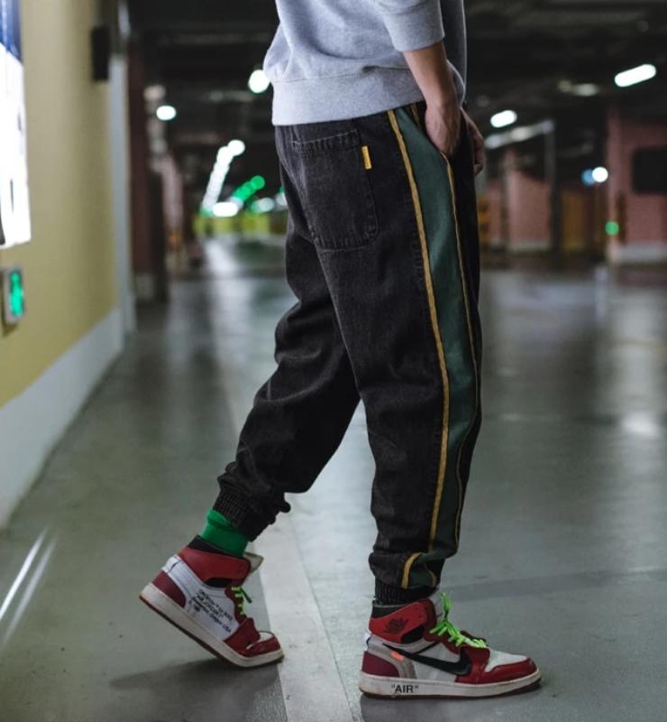 Men's Casual Sweatpants With Stripes