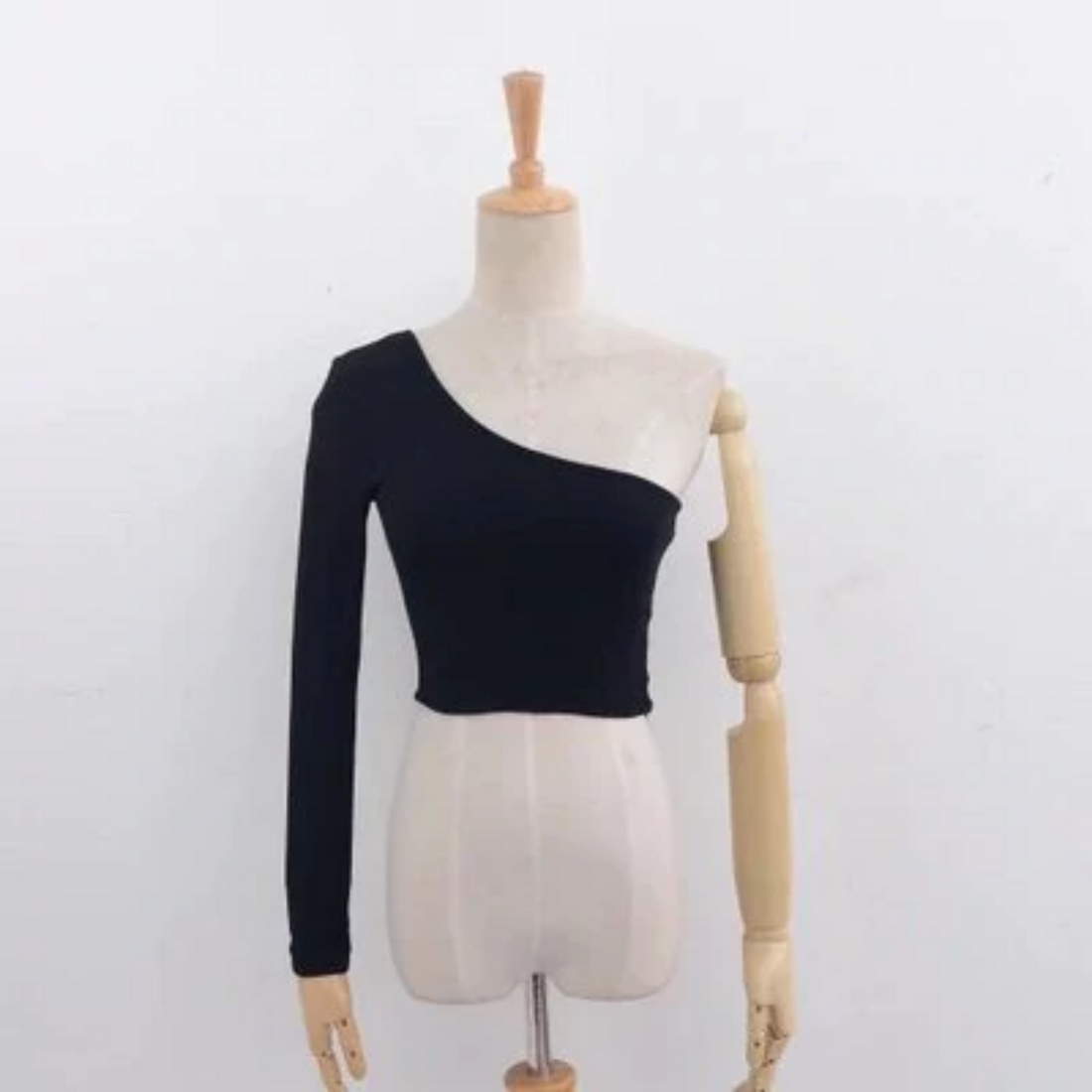 Women's Knitted Off-Shoulder Elastic Crop Top
