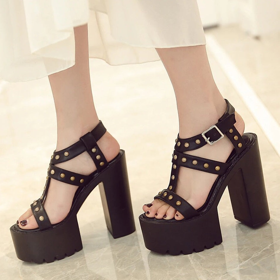Women's Summer Soft Leather Sandals With Square Heels
