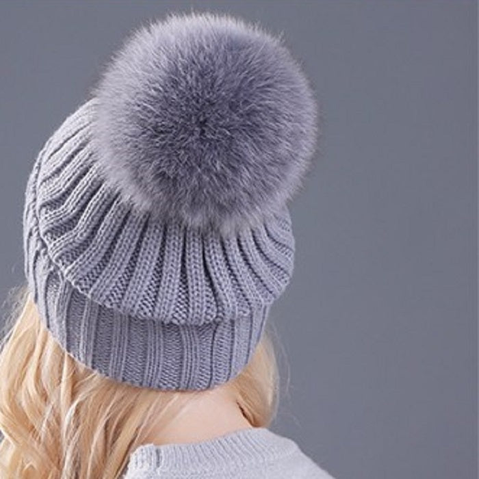 Women's Winter Knitted Hat With Pompom