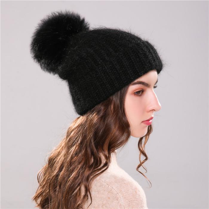 Women's Winter Hat With Pompom