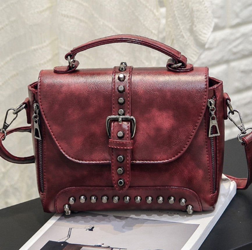 Women's Autumn Vintage PU Leather Crossbody Bag With Rivets