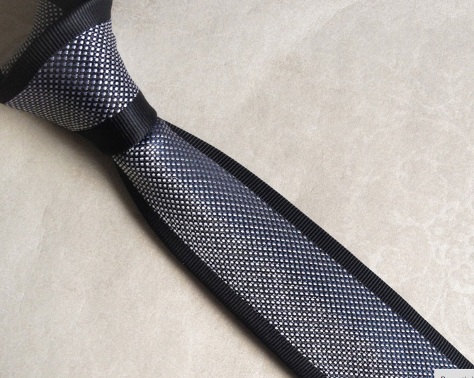 Stylish Men's Necktie With Silver Dots - Zorket