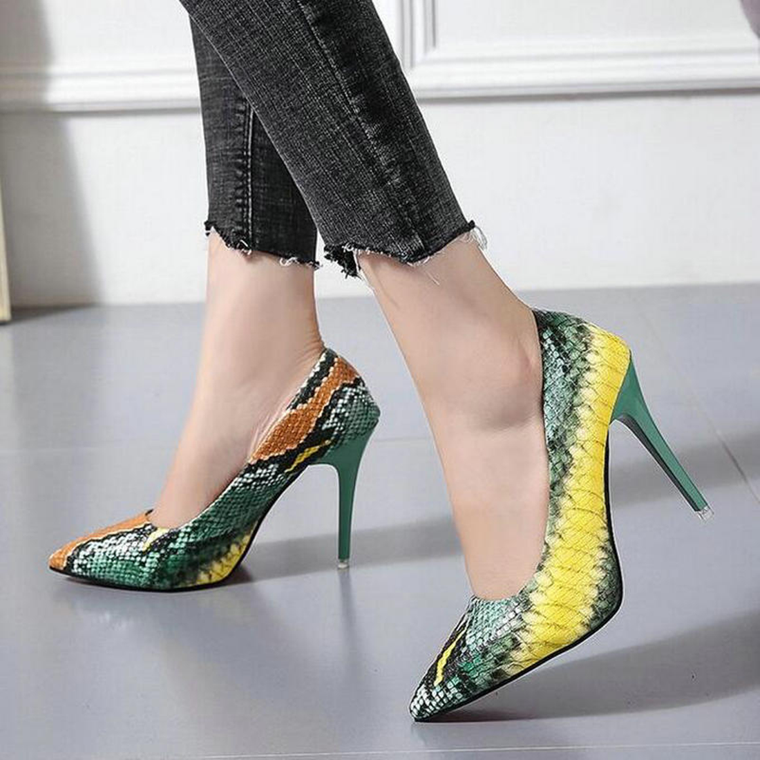 Women's Spring High Heel Pumps With Snakeskin Print