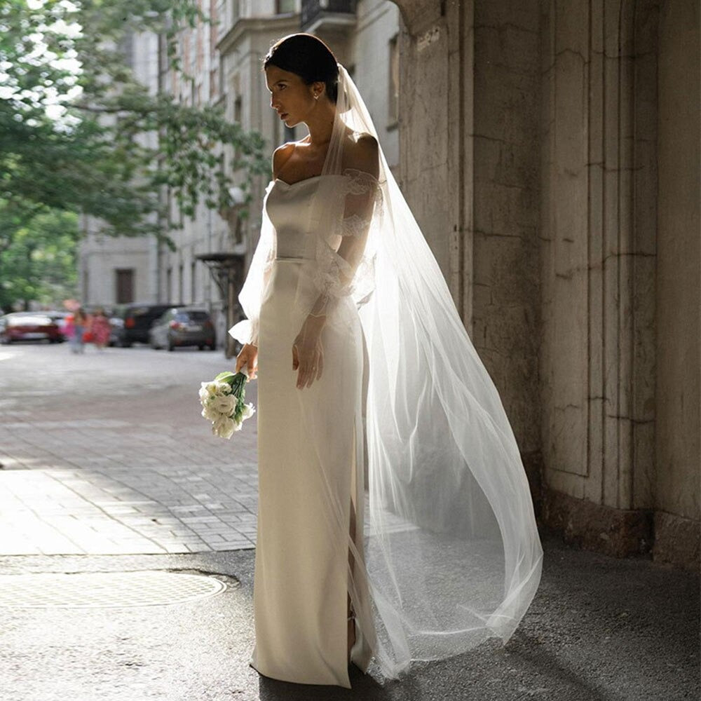 Women's Lace Appliques Wedding Dress