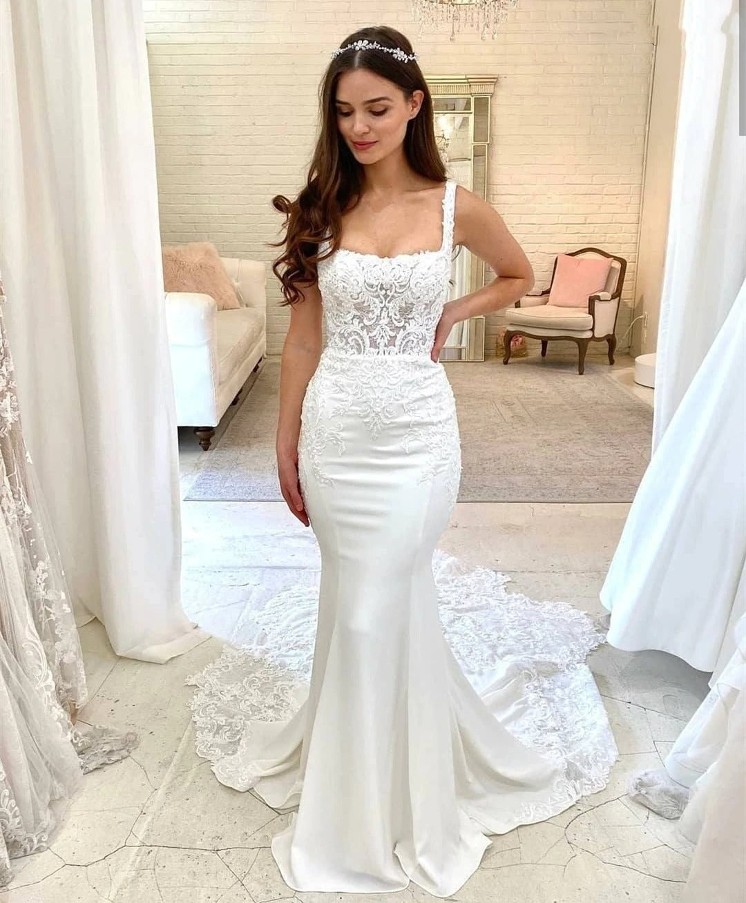 Women's Square Collar Lace Appliques Satin Wedding Dress