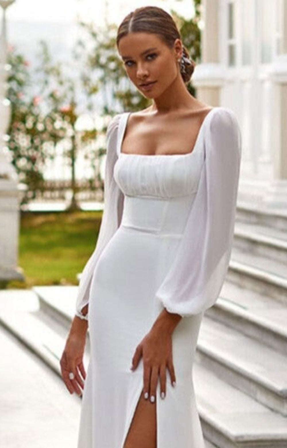 Women's Chiffon Long Sleeved Wedding Dress