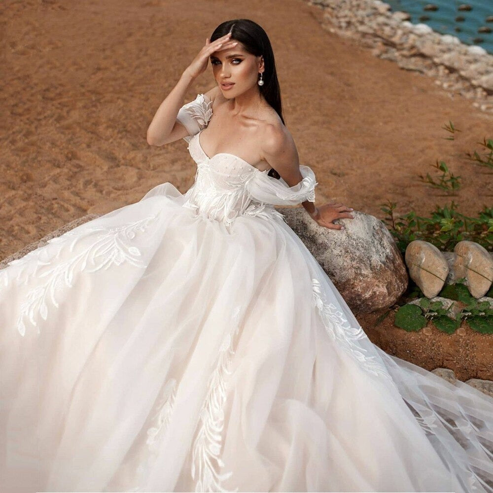 Women's Strapless Tulle Wedding Dress With Cap Sleeves